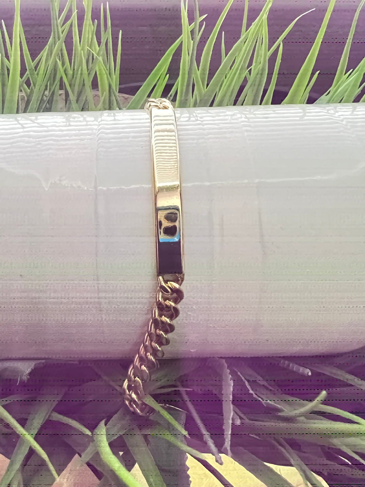 Brazalete con placa