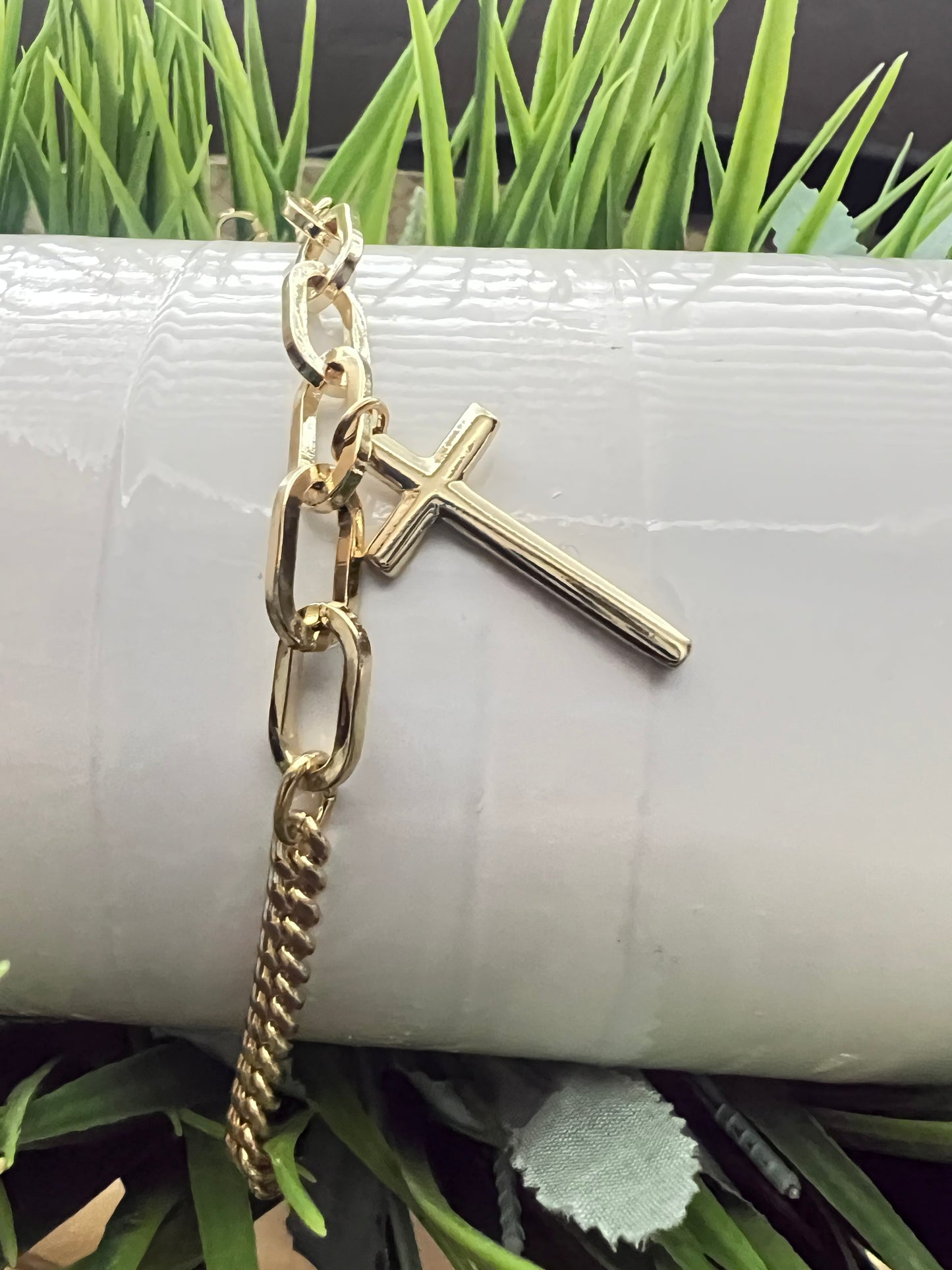 Brazalete Charm Cruz